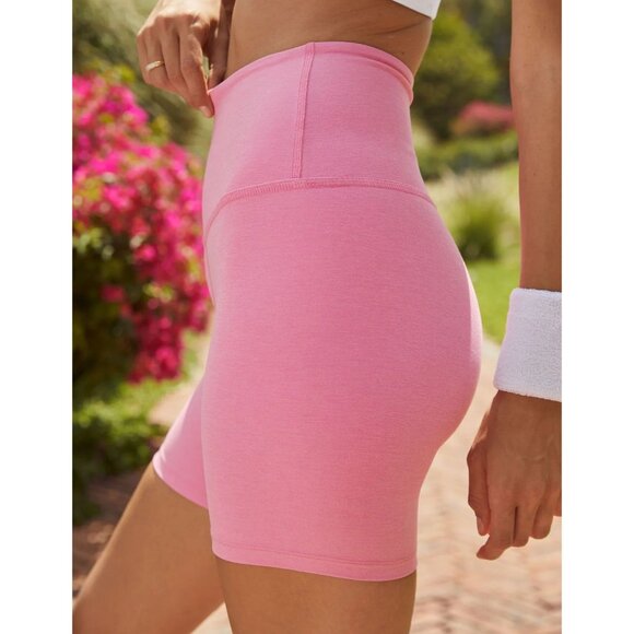 BEYOND YOGA Shorts - Picture 1 of 10